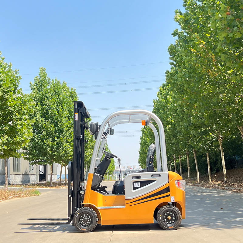 Small Electric Forklifts