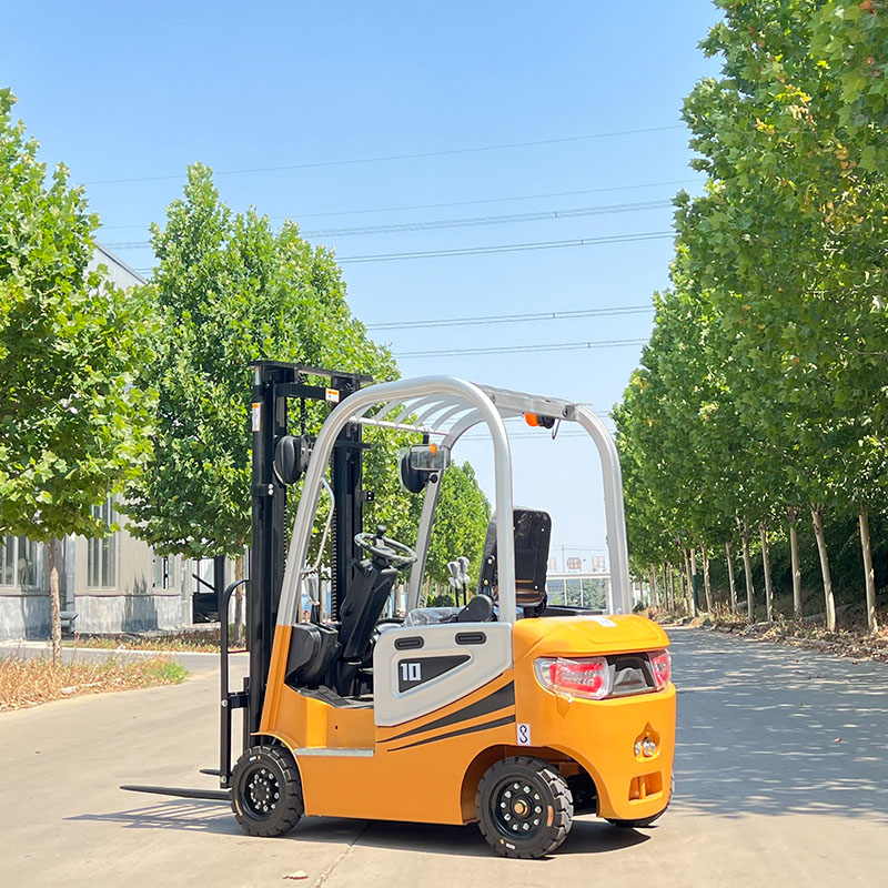 Small Electric Forklifts