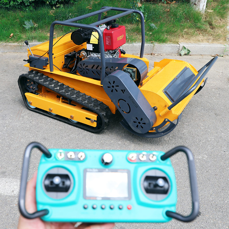 Self propelled petrol lawnmower