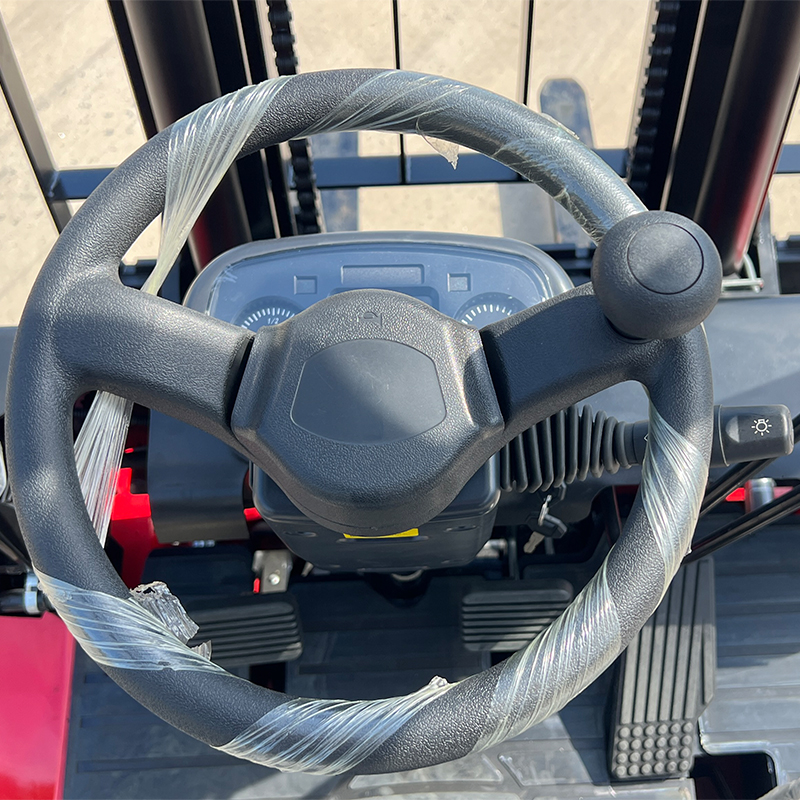 Electric warehouse forklift