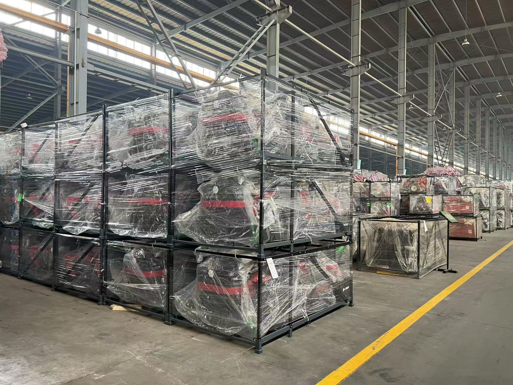 Lawn mowers in stock at European overseas warehouses